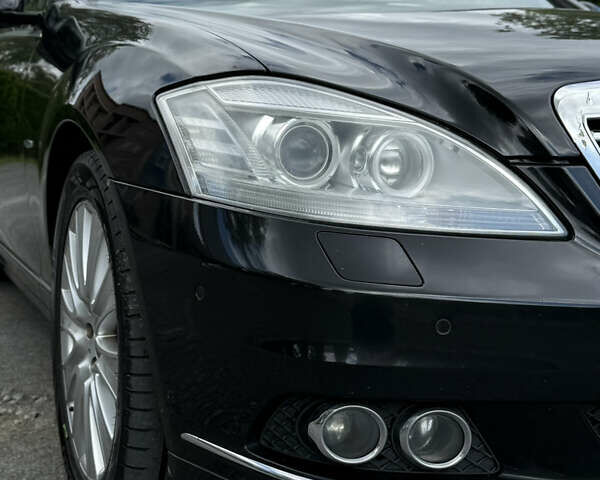 Чорний Мерседес С Клас, об'ємом двигуна 4.7 л та пробігом 212 тис. км за 16200 $, фото 6 на Automoto.ua