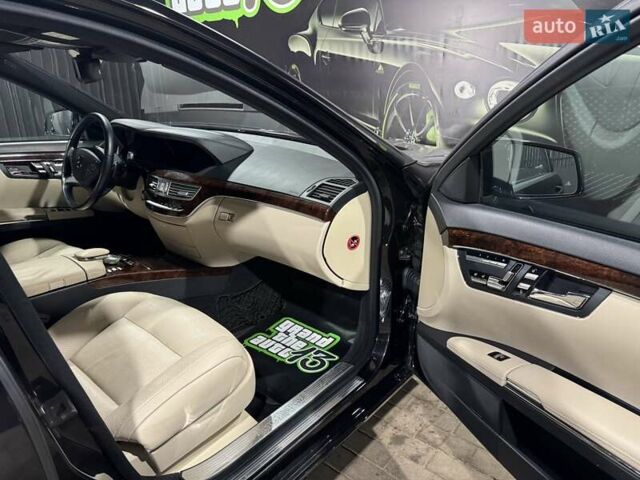 Чорний Мерседес С Клас, об'ємом двигуна 4.7 л та пробігом 211 тис. км за 16199 $, фото 14 на Automoto.ua