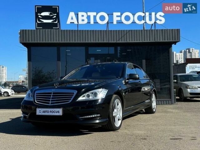 Черный Мерседес С Класс, объемом двигателя 4.7 л и пробегом 127 тыс. км за 25490 $, фото 3 на Automoto.ua