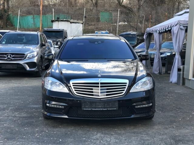 Чорний Мерседес С Клас, об'ємом двигуна 4.6 л та пробігом 70 тис. км за 35000 $, фото 1 на Automoto.ua
