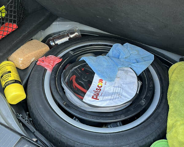 Черный Мерседес С Класс, объемом двигателя 4.66 л и пробегом 197 тыс. км за 21000 $, фото 26 на Automoto.ua