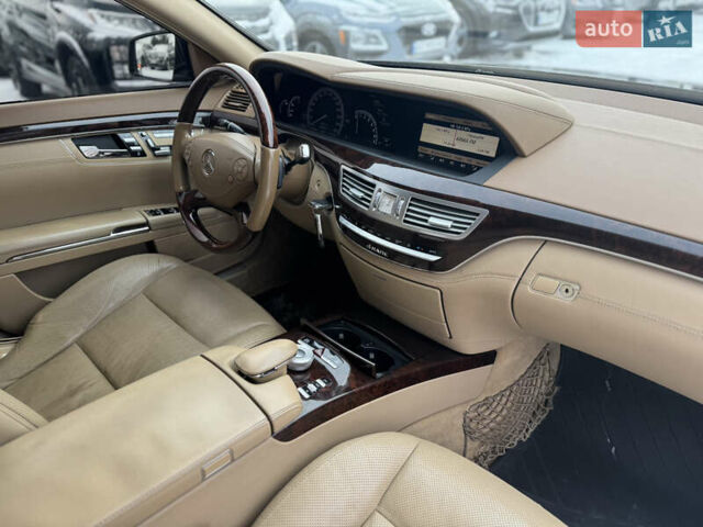 Черный Мерседес С Класс, объемом двигателя 4.7 л и пробегом 183 тыс. км за 21900 $, фото 38 на Automoto.ua