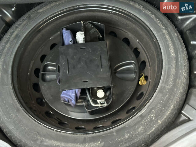 Черный Мерседес С Класс, объемом двигателя 4.7 л и пробегом 155 тыс. км за 17600 $, фото 90 на Automoto.ua