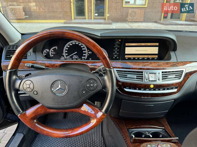 Чорний Мерседес С Клас, об'ємом двигуна 4.66 л та пробігом 221 тис. км за 15900 $, фото 21 на Automoto.ua