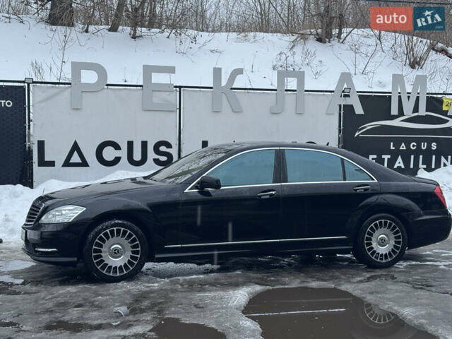 Черный Мерседес С Класс, объемом двигателя 4.7 л и пробегом 161 тыс. км за 19999 $, фото 16 на Automoto.ua