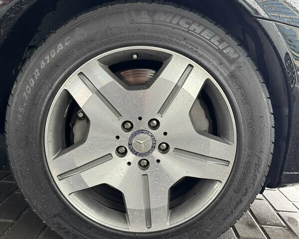 Черный Мерседес С Класс, объемом двигателя 5.51 л и пробегом 48 тыс. км за 99000 $, фото 53 на Automoto.ua