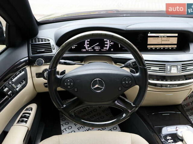 Черный Мерседес С Класс, объемом двигателя 4.7 л и пробегом 179 тыс. км за 17900 $, фото 38 на Automoto.ua