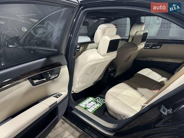 Черный Мерседес С Класс, объемом двигателя 4.7 л и пробегом 211 тыс. км за 16800 $, фото 17 на Automoto.ua