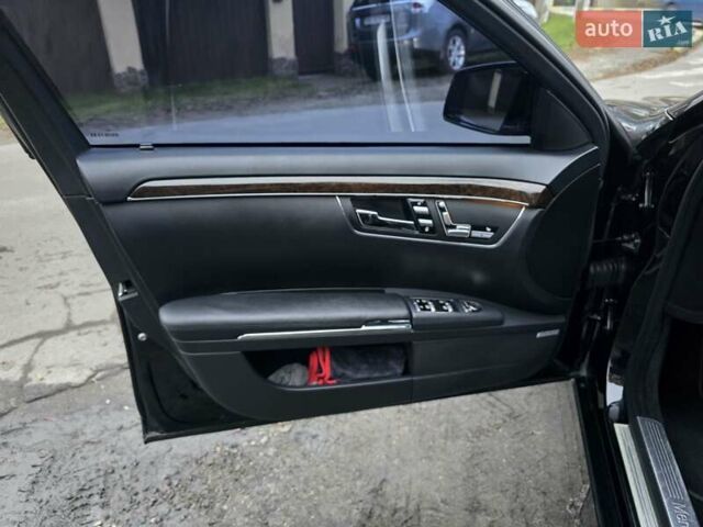 Черный Мерседес С Класс, объемом двигателя 3.5 л и пробегом 188 тыс. км за 14999 $, фото 37 на Automoto.ua