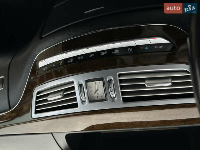 Черный Мерседес С Класс, объемом двигателя 2.99 л и пробегом 320 тыс. км за 21500 $, фото 33 на Automoto.ua