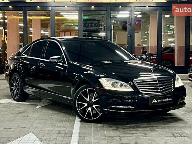 Чорний Мерседес С Клас, об'ємом двигуна 2.99 л та пробігом 258 тис. км за 19500 $, фото 8 на Automoto.ua
