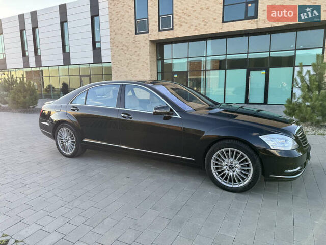 Черный Мерседес С Класс, объемом двигателя 4.7 л и пробегом 208 тыс. км за 23000 $, фото 10 на Automoto.ua
