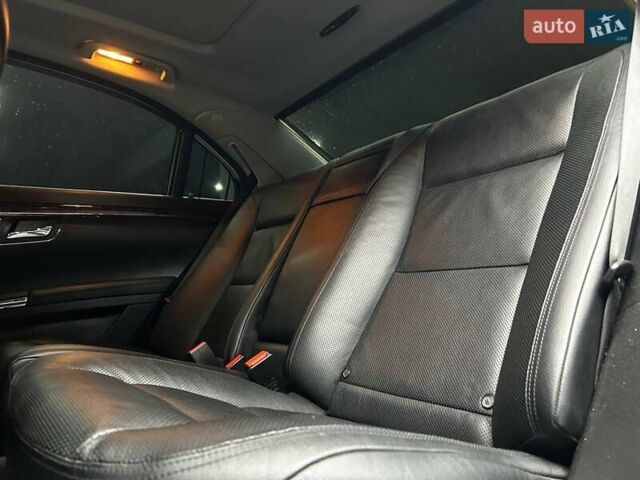 Черный Мерседес С Класс, объемом двигателя 2.99 л и пробегом 278 тыс. км за 24000 $, фото 22 на Automoto.ua