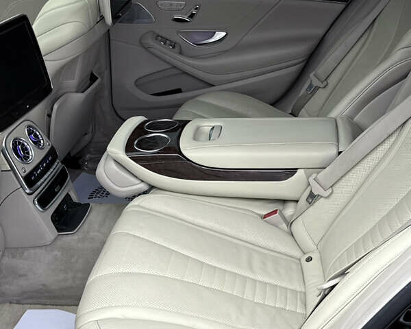 Черный Мерседес С Класс, объемом двигателя 4.7 л и пробегом 193 тыс. км за 27999 $, фото 96 на Automoto.ua