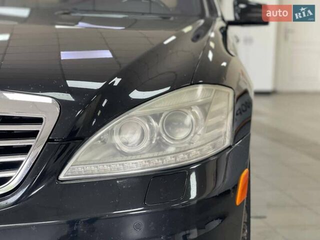 Черный Мерседес С Класс, объемом двигателя 2.14 л и пробегом 247 тыс. км за 22990 $, фото 4 на Automoto.ua