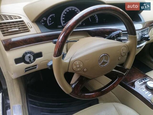 Черный Мерседес С Класс, объемом двигателя 5 л и пробегом 150 тыс. км за 23450 $, фото 35 на Automoto.ua