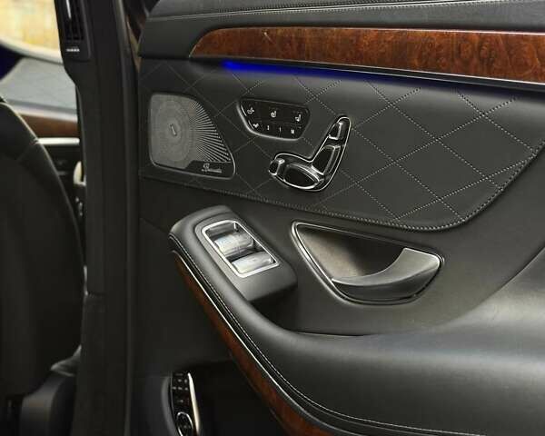 Черный Мерседес С Класс, объемом двигателя 4.66 л и пробегом 179 тыс. км за 35000 $, фото 27 на Automoto.ua