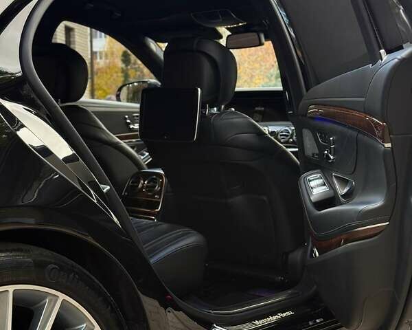 Черный Мерседес С Класс, объемом двигателя 4.66 л и пробегом 179 тыс. км за 35000 $, фото 28 на Automoto.ua