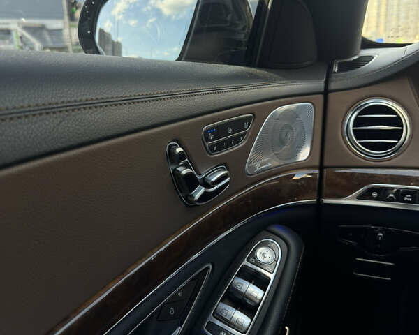 Черный Мерседес С Класс, объемом двигателя 4.66 л и пробегом 247 тыс. км за 31500 $, фото 9 на Automoto.ua