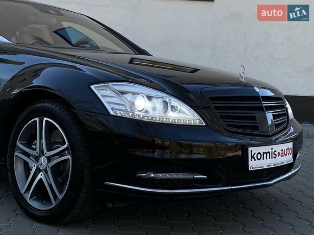 Черный Мерседес С Класс, объемом двигателя 3 л и пробегом 247 тыс. км за 17999 $, фото 9 на Automoto.ua