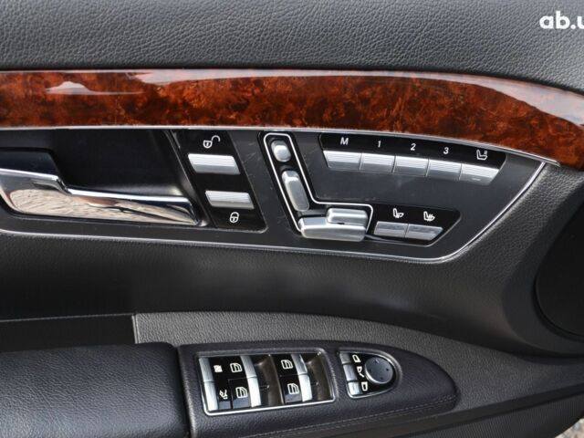 Черный Мерседес С Класс, объемом двигателя 3 л и пробегом 222 тыс. км за 19999 $, фото 18 на Automoto.ua