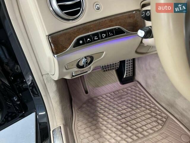 Черный Мерседес С Класс, объемом двигателя 4.66 л и пробегом 192 тыс. км за 31500 $, фото 3 на Automoto.ua