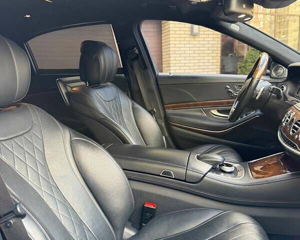 Черный Мерседес С Класс, объемом двигателя 4.66 л и пробегом 179 тыс. км за 35000 $, фото 25 на Automoto.ua