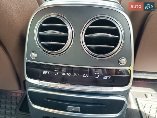 Черный Мерседес С Класс, объемом двигателя 4.66 л и пробегом 160 тыс. км за 36500 $, фото 13 на Automoto.ua