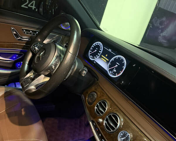 Чорний Мерседес С Клас, об'ємом двигуна 4.66 л та пробігом 152 тис. км за 32500 $, фото 4 на Automoto.ua