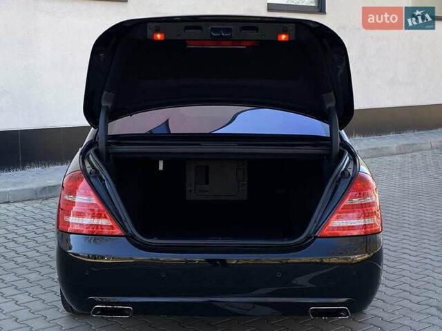 Черный Мерседес С Класс, объемом двигателя 3 л и пробегом 247 тыс. км за 17999 $, фото 79 на Automoto.ua