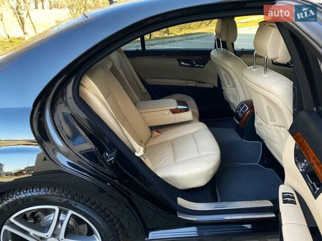 Черный Мерседес С Класс, объемом двигателя 3 л и пробегом 247 тыс. км за 17999 $, фото 75 на Automoto.ua