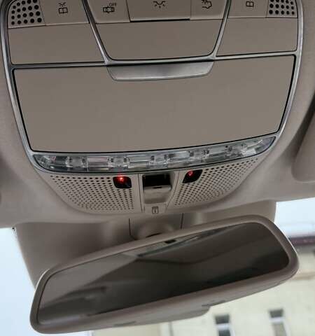 Черный Мерседес С Класс, объемом двигателя 4.66 л и пробегом 149 тыс. км за 33000 $, фото 13 на Automoto.ua