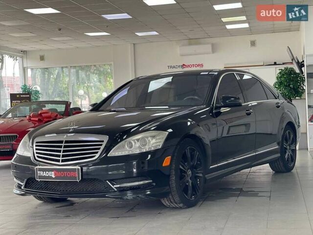 Черный Мерседес С Класс, объемом двигателя 2.14 л и пробегом 247 тыс. км за 22990 $, фото 5 на Automoto.ua