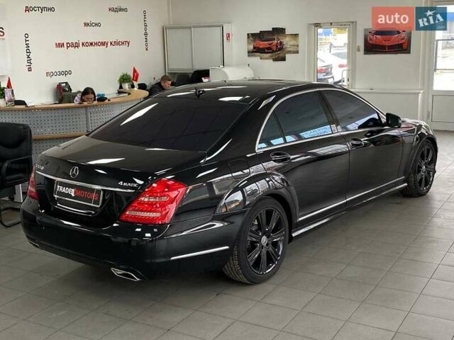 Чорний Мерседес С Клас, об'ємом двигуна 4.66 л та пробігом 243 тис. км за 15990 $, фото 8 на Automoto.ua