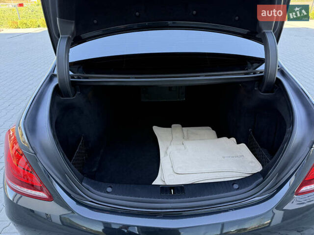 Черный Мерседес С Класс, объемом двигателя 2.99 л и пробегом 205 тыс. км за 33500 $, фото 23 на Automoto.ua