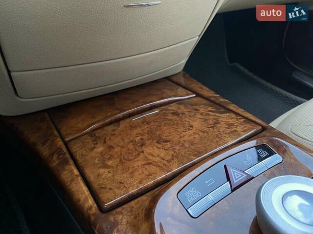 Черный Мерседес С Класс, объемом двигателя 3 л и пробегом 247 тыс. км за 17999 $, фото 43 на Automoto.ua