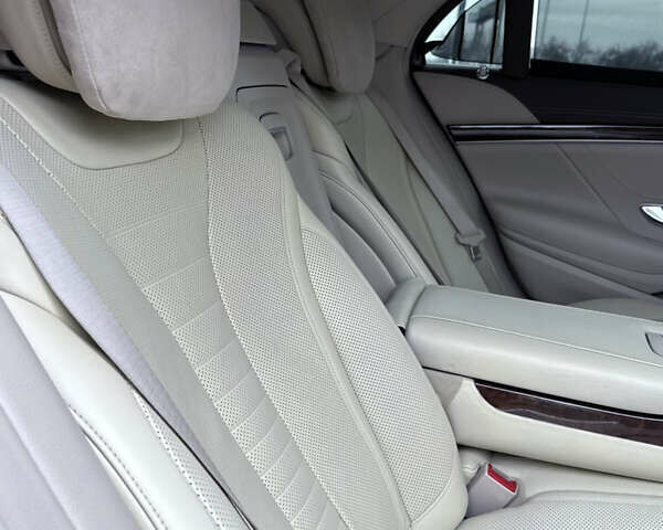 Черный Мерседес С Класс, объемом двигателя 4.7 л и пробегом 193 тыс. км за 27999 $, фото 98 на Automoto.ua