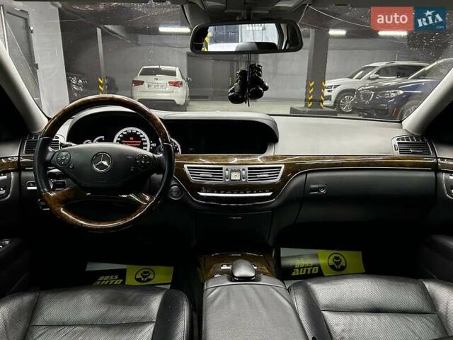 Черный Мерседес С Класс, объемом двигателя 2.99 л и пробегом 278 тыс. км за 24000 $, фото 6 на Automoto.ua