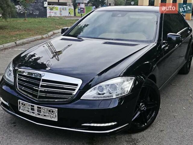 Мерседес С Клас 2013 у Івано-Франківську на Automoto.ua Чорний Мерседес С Клас, об'ємом двигуна 5 л та пробігом 150 тис. км за 23900 $, фото 5 на Automoto.ua
