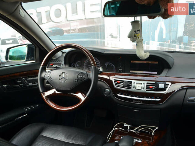 Черный Мерседес С Класс, объемом двигателя 2.99 л и пробегом 222 тыс. км за 19900 $, фото 17 на Automoto.ua