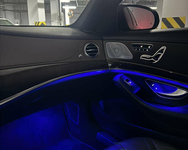 Черный Мерседес С Класс, объемом двигателя 4.66 л и пробегом 247 тыс. км за 31500 $, фото 13 на Automoto.ua