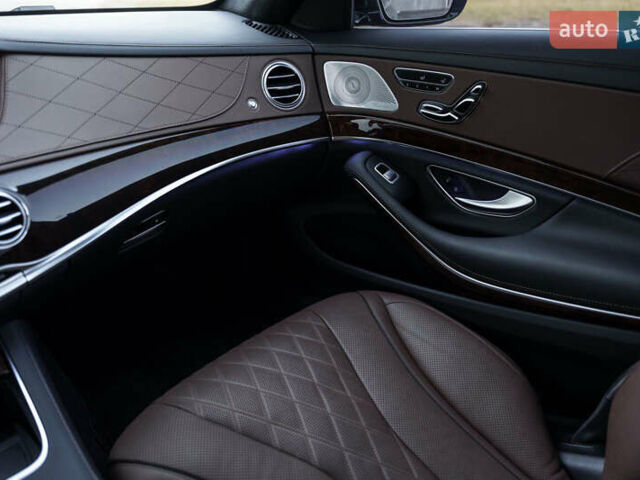 Черный Мерседес С Класс, объемом двигателя 4.66 л и пробегом 20 тыс. км за 50000 $, фото 33 на Automoto.ua