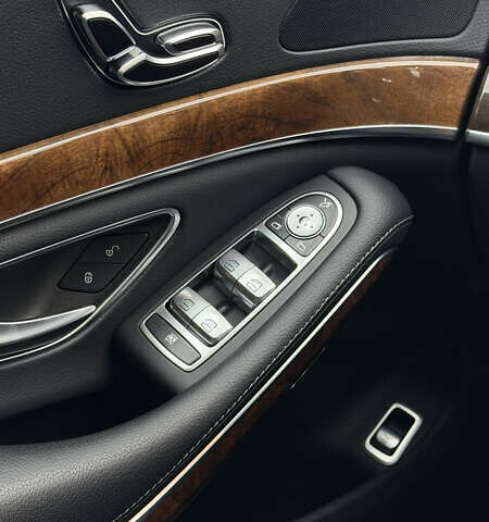 Чорний Мерседес С Клас, об'ємом двигуна 2.99 л та пробігом 225 тис. км за 42000 $, фото 5 на Automoto.ua