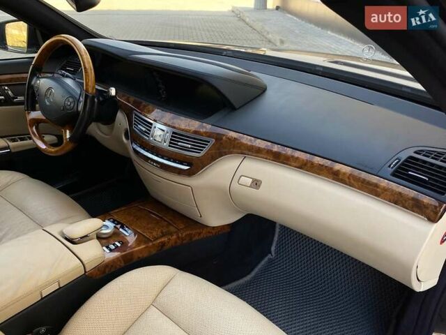 Черный Мерседес С Класс, объемом двигателя 3 л и пробегом 247 тыс. км за 17999 $, фото 67 на Automoto.ua