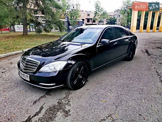 Мерседес С Клас 2013 у Івано-Франківську на Automoto.ua Чорний Мерседес С Клас, об'ємом двигуна 5 л та пробігом 150 тис. км за 23900 $, фото 11 на Automoto.ua