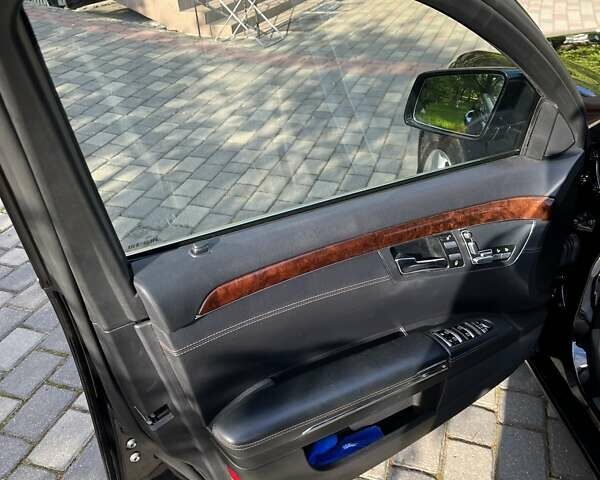 Мерседес С Класс 2013 в Львове на Automoto.ua Черный Мерседес С Класс, объемом двигателя 3 л и пробегом 214 тыс. км за 21000 $, фото 2 на Automoto.ua