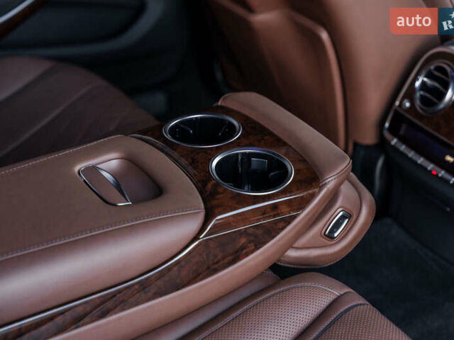 Черный Мерседес С Класс, объемом двигателя 4.66 л и пробегом 20 тыс. км за 50000 $, фото 15 на Automoto.ua