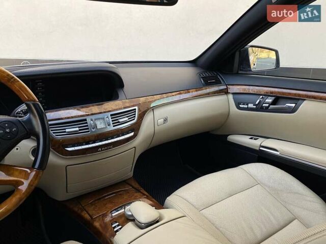 Черный Мерседес С Класс, объемом двигателя 3 л и пробегом 247 тыс. км за 17999 $, фото 32 на Automoto.ua