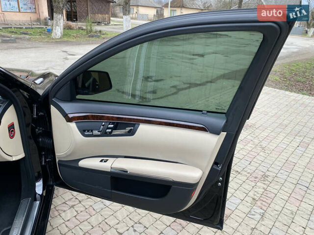 Черный Мерседес С Класс, объемом двигателя 3 л и пробегом 120 тыс. км за 32000 $, фото 14 на Automoto.ua