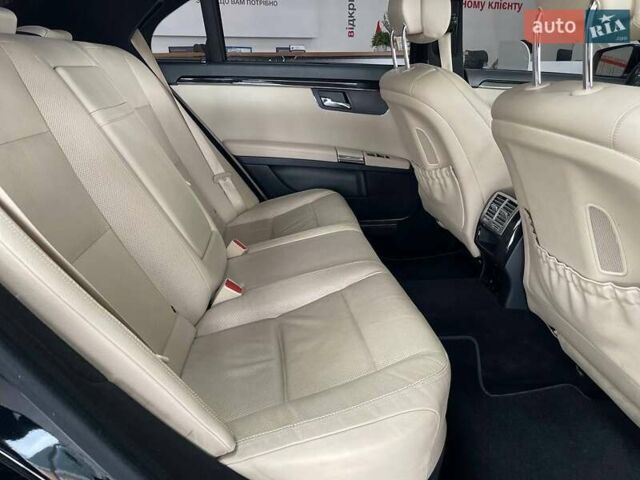 Черный Мерседес С Класс, объемом двигателя 2.14 л и пробегом 247 тыс. км за 22990 $, фото 48 на Automoto.ua